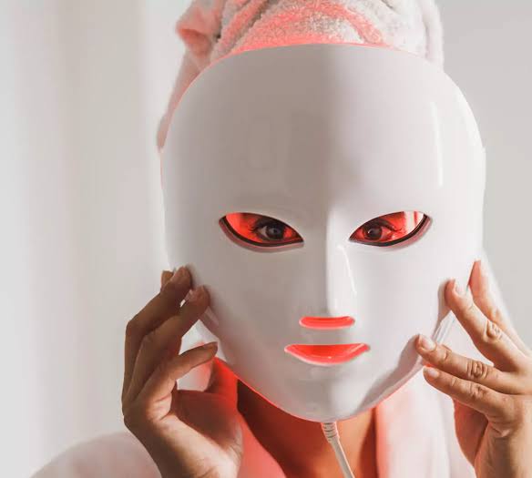 PRIMUS™- LED Light Therapy 7 Colour Treatment Facial Skincare Mask